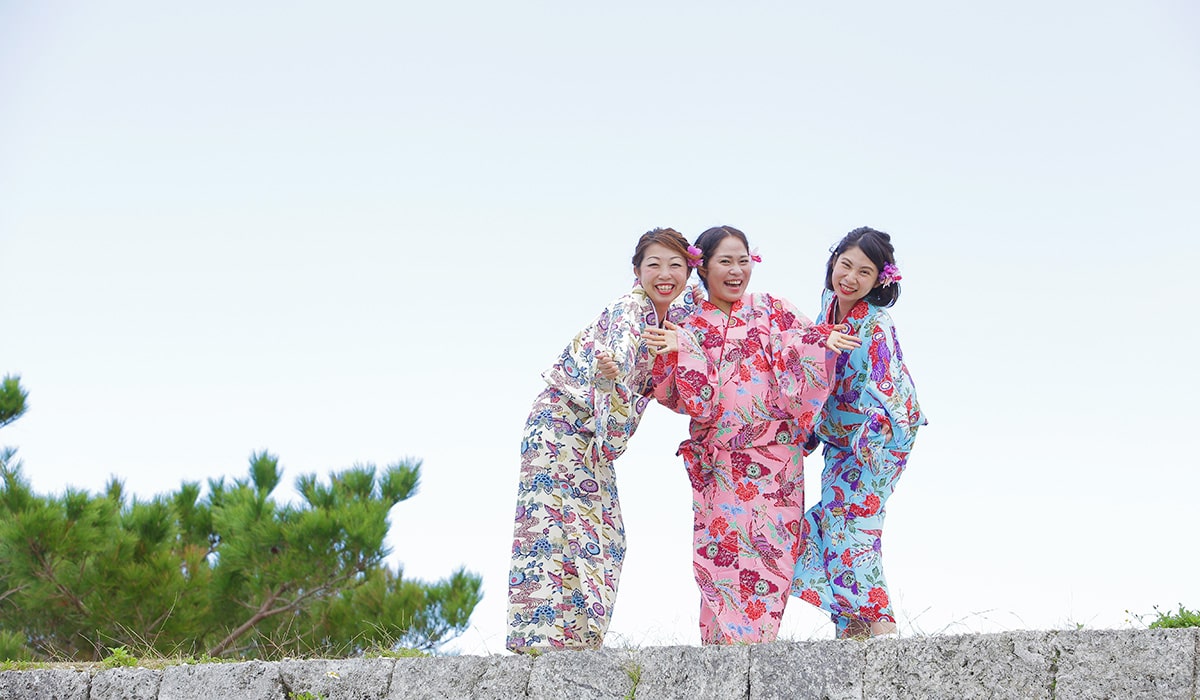 沖縄 琉装体験 写真撮影 ハイビスカスプラン